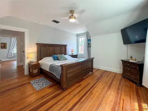 417 SW 10th Street Gainesville FL 32601