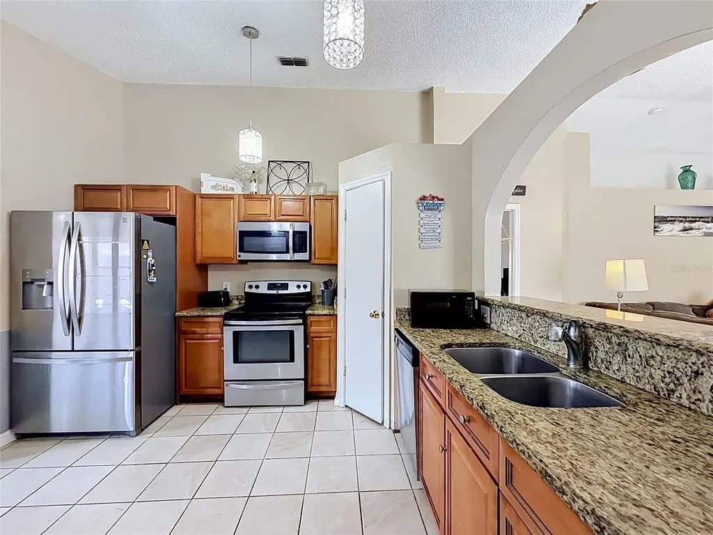 5650 New Cambridge Road Orlando FL 32810