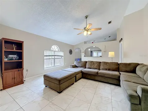 5650 New Cambridge Road Orlando FL 32810