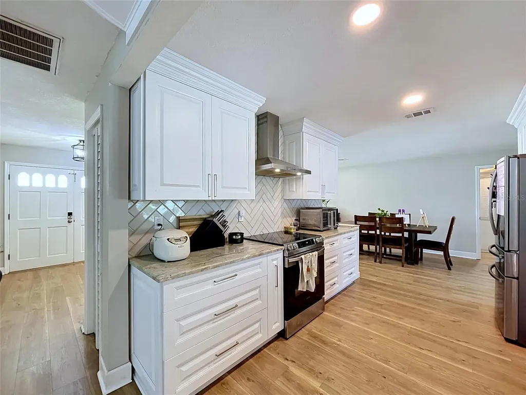 2210 Arbor Oaks Drive Valrico FL 33594