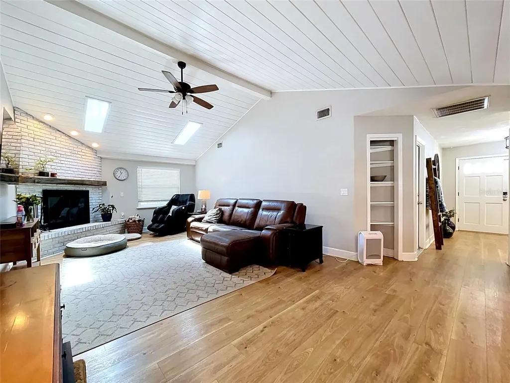 2210 Arbor Oaks Drive Valrico FL 33594