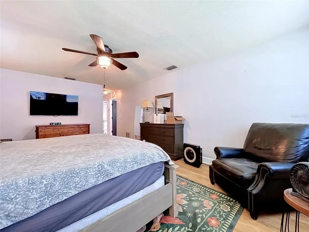 2210 Arbor Oaks Drive Valrico FL 33594