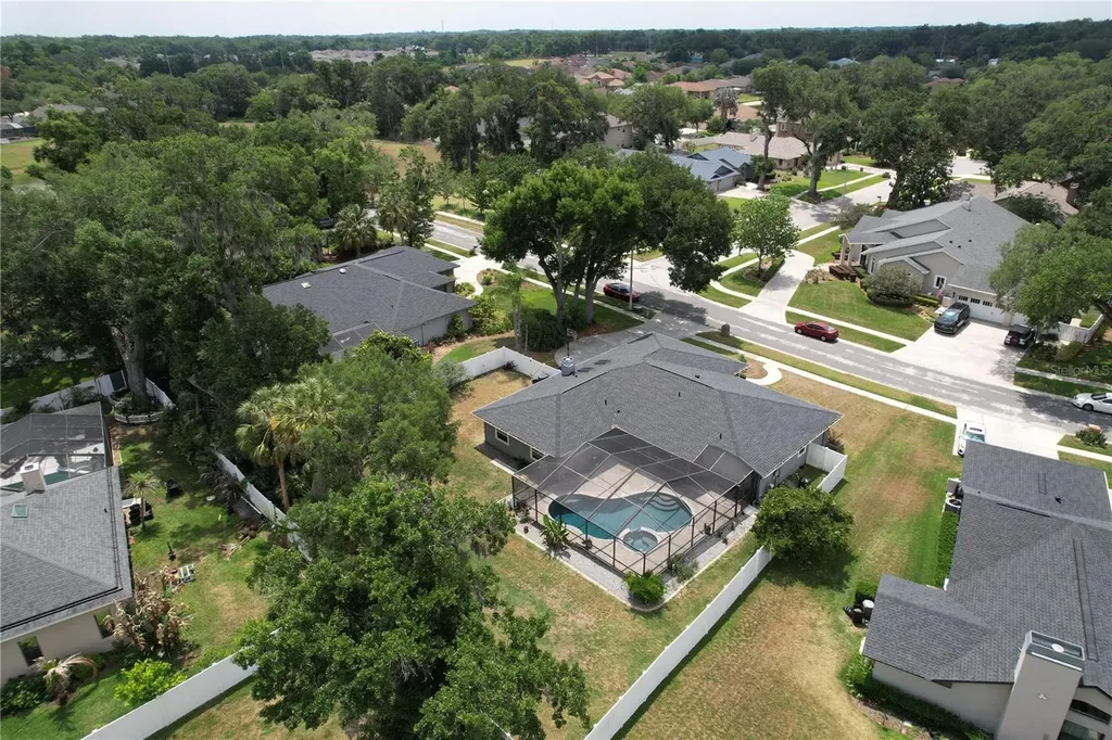2210 Arbor Oaks Drive Valrico FL 33594