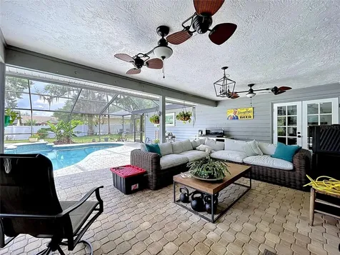 2210 Arbor Oaks Drive Valrico FL 33594