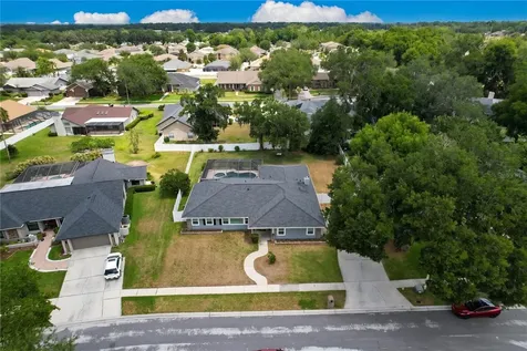 2210 Arbor Oaks Drive Valrico FL 33594