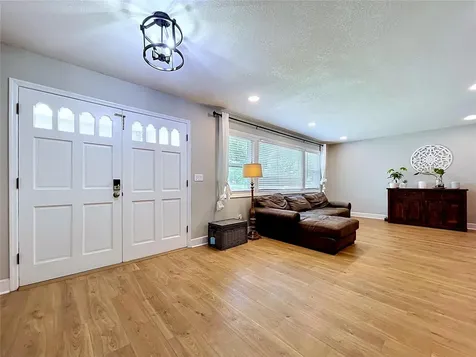 2210 Arbor Oaks Drive Valrico FL 33594