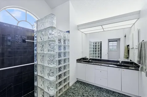 3510 Crystal Lakes Court Sarasota FL 34235