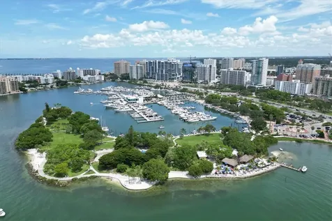 3510 Crystal Lakes Court Sarasota FL 34235