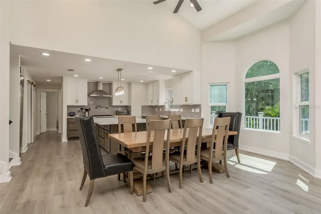 877 Cypress Lakeview Court Tarpon Springs FL 34688