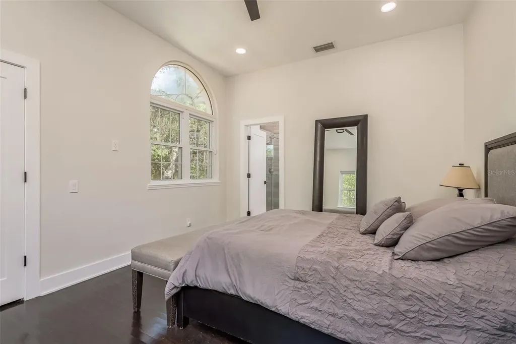 877 Cypress Lakeview Court Tarpon Springs FL 34688
