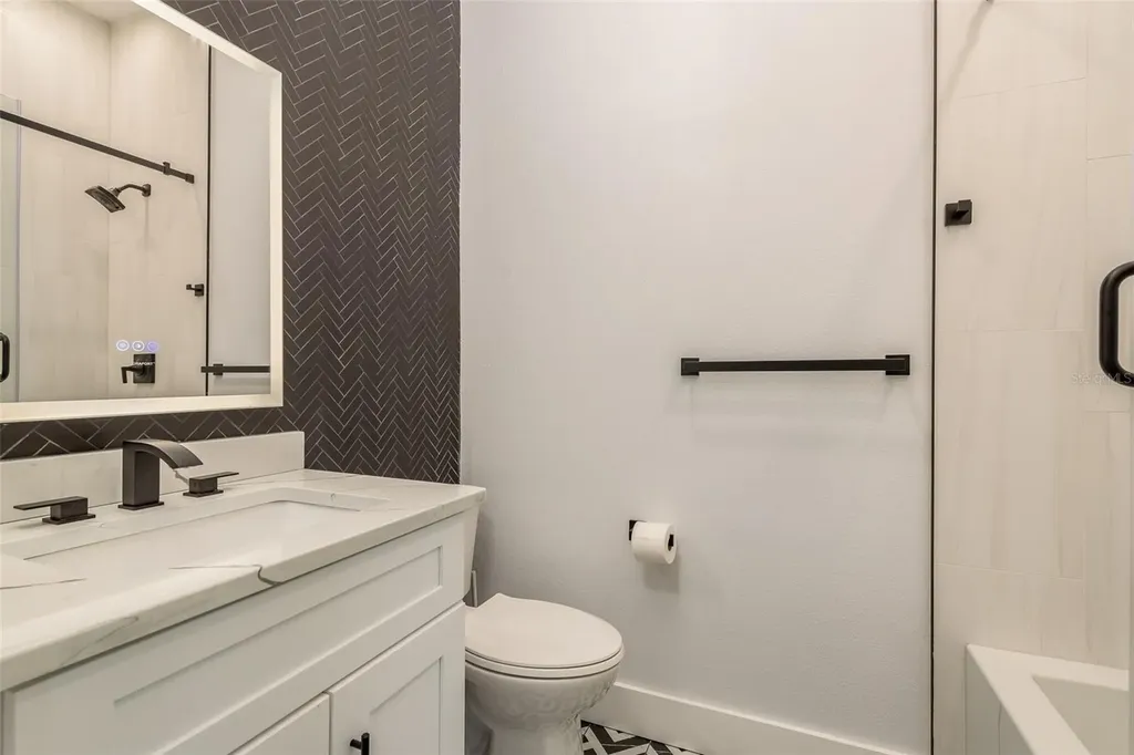 877 Cypress Lakeview Court Tarpon Springs FL 34688