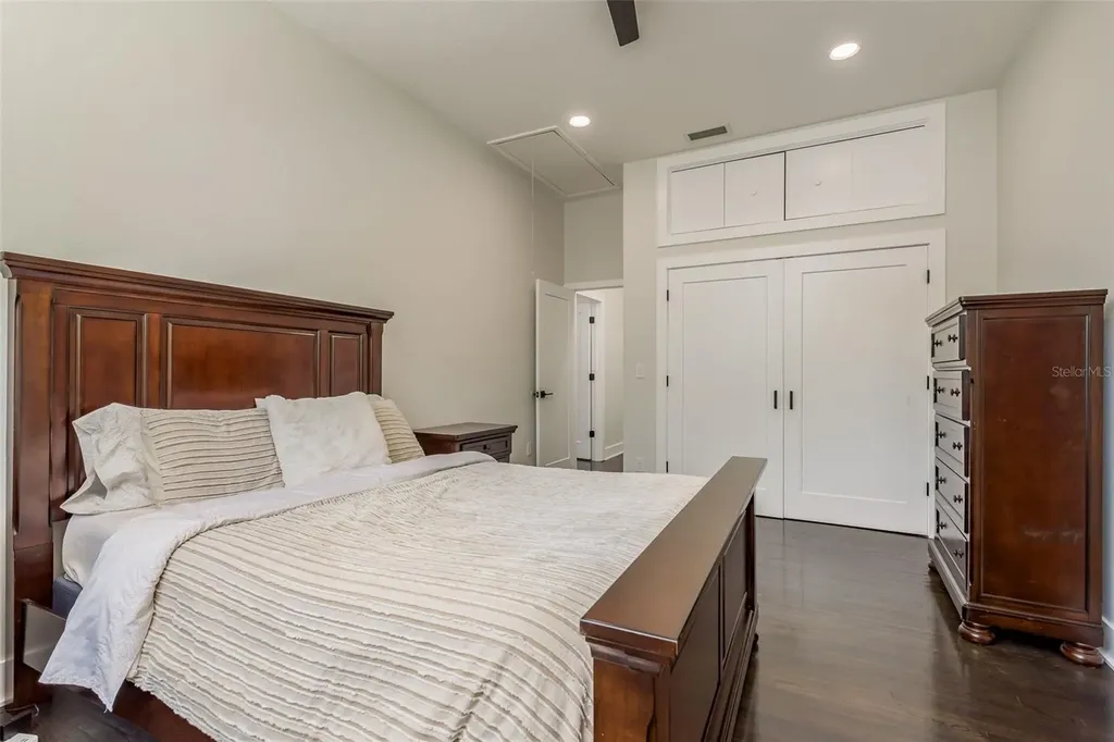 877 Cypress Lakeview Court Tarpon Springs FL 34688