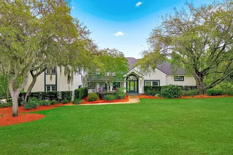 877 Cypress Lakeview Court Tarpon Springs FL 34688