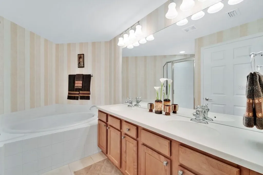 812 Lantern Way Clearwater FL 33765