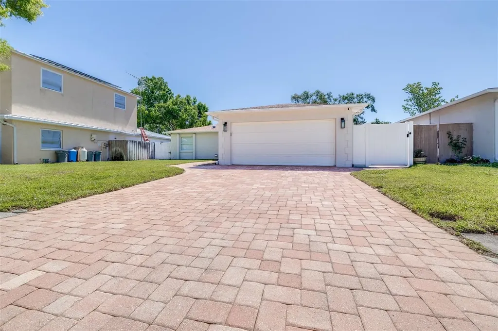 11147 Longhill Drive N Pinellas Park FL 33782