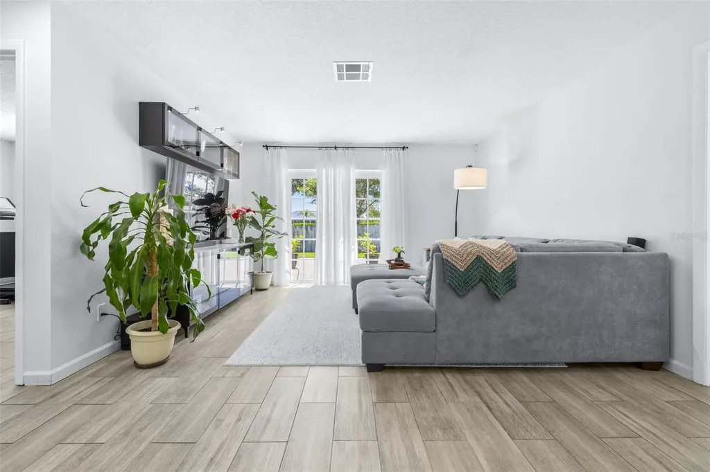 11147 Longhill Drive N Pinellas Park FL 33782