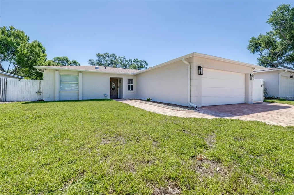 11147 Longhill Drive N Pinellas Park FL 33782