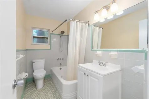1414 NE 13th Street Gainesville FL 32601