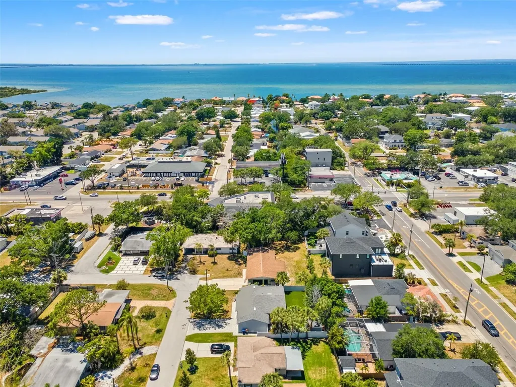 4631 W Bay Villa Avenue Tampa FL 33611
