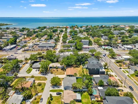 4631 W Bay Villa Avenue Tampa FL 33611