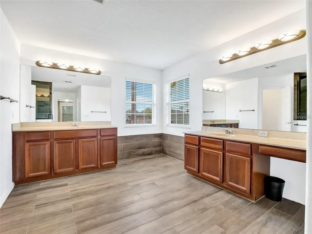 10023 Ians Ridge Road Orlando FL 32832