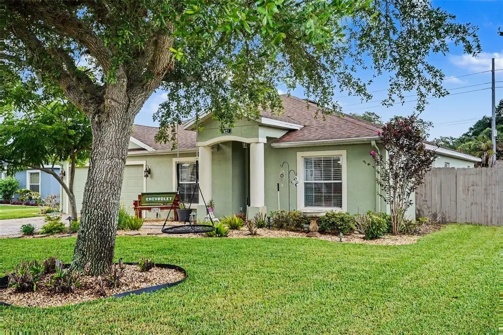 423 Majestic Gardens Boulevard Winter Haven FL 33880