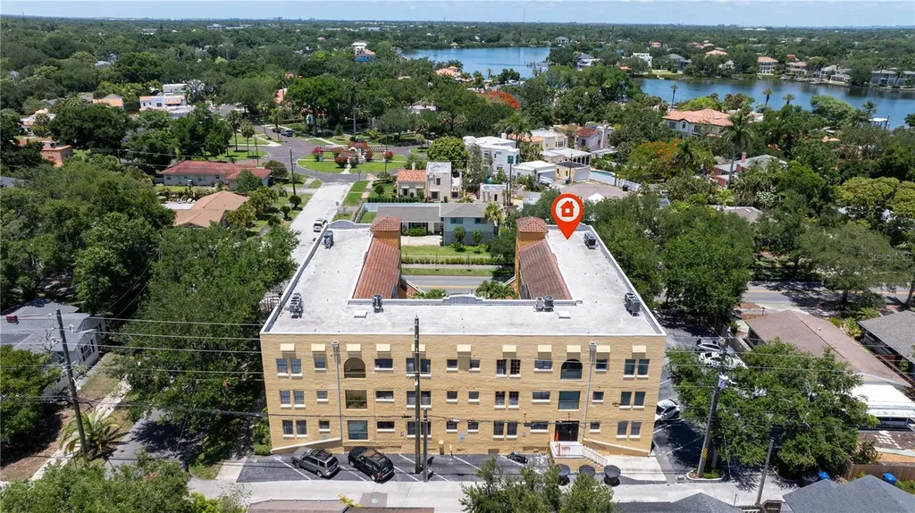 210 22nd Avenue NE St Petersburg FL 33704