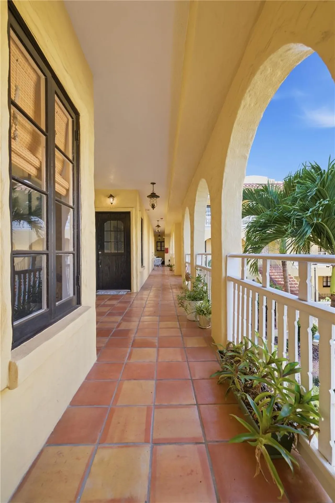 210 22nd Avenue NE St Petersburg FL 33704