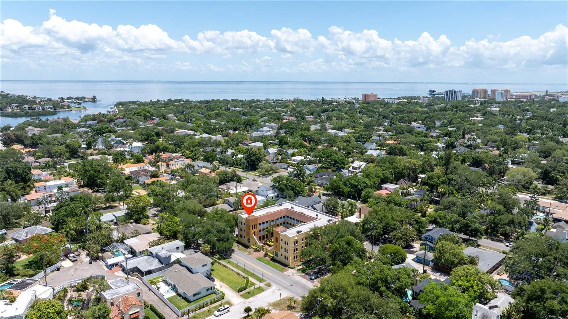 210 22nd Avenue NE St Petersburg FL 33704
