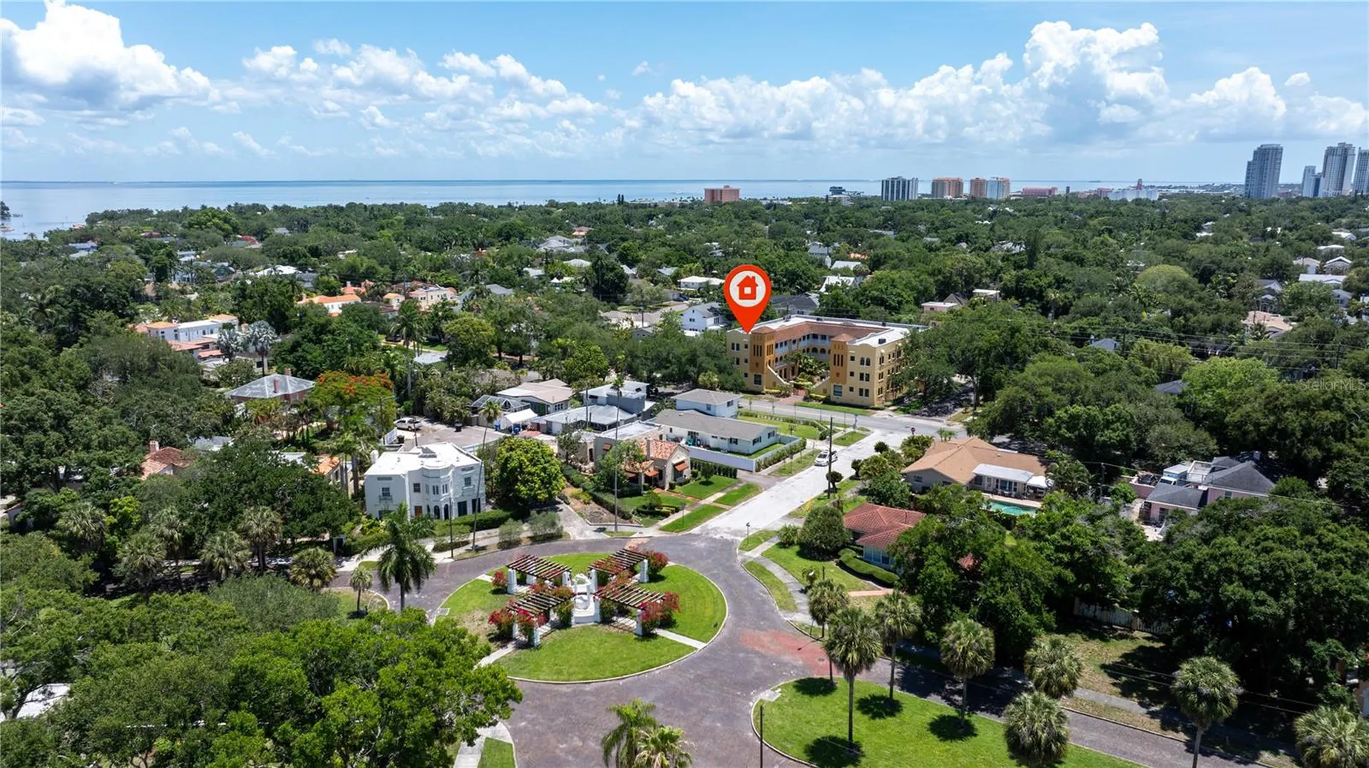 210 22nd Avenue NE St Petersburg FL 33704