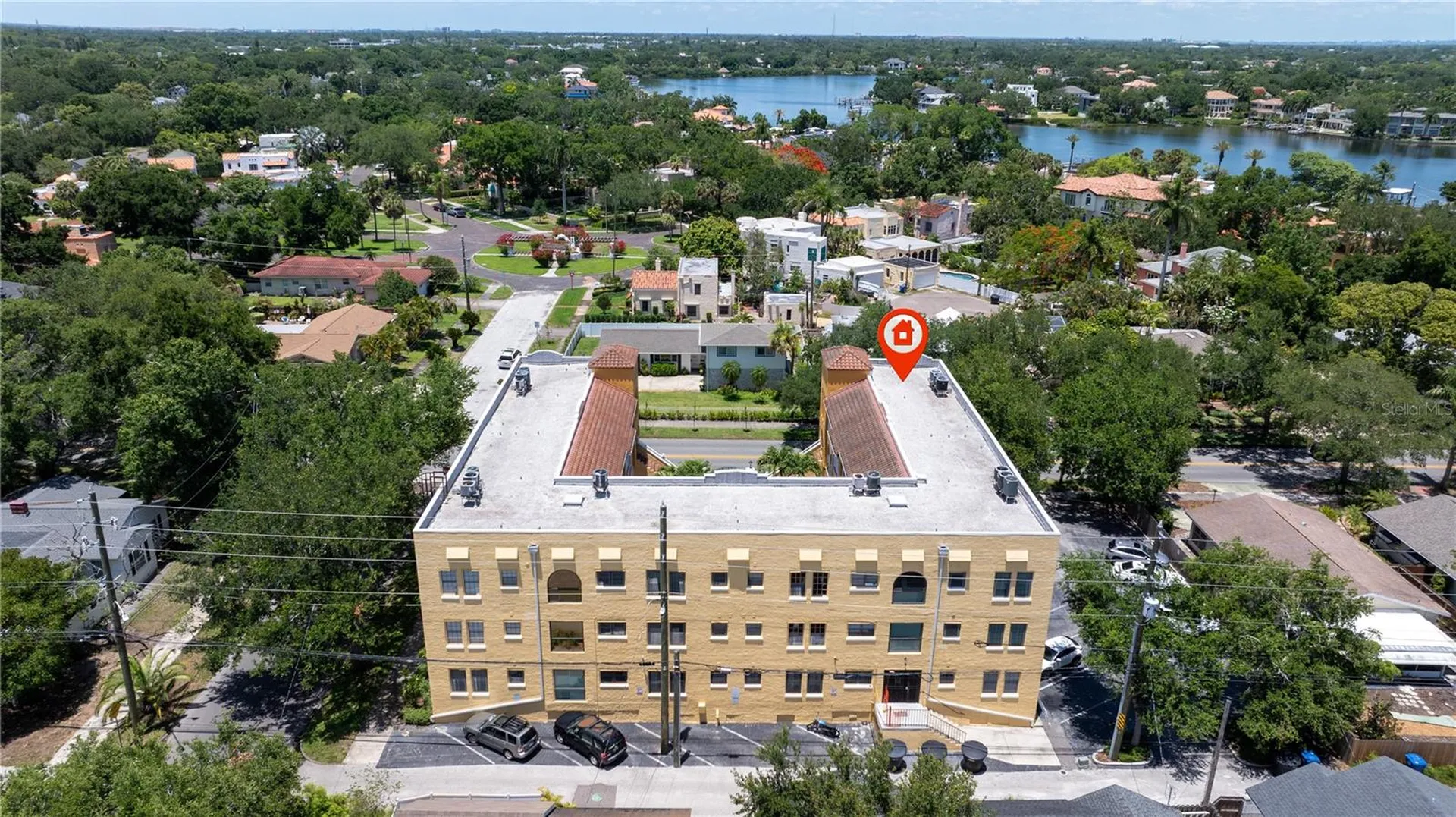 210 22nd Avenue NE St Petersburg FL 33704