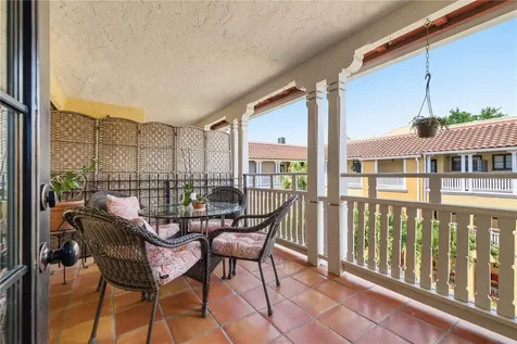 210 22nd Avenue NE St Petersburg FL 33704