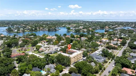 210 22nd Avenue NE St Petersburg FL 33704