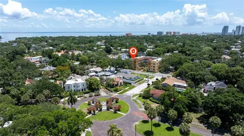 210 22nd Avenue NE St Petersburg FL 33704