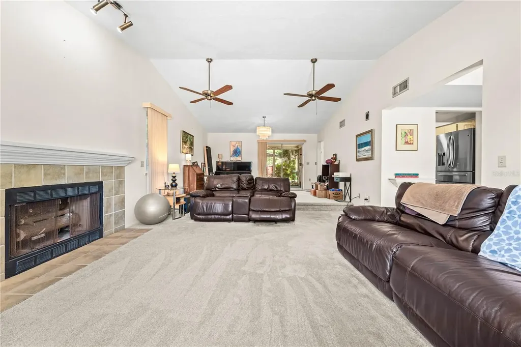 4424 Meadow Creek Circle Sarasota FL 34233