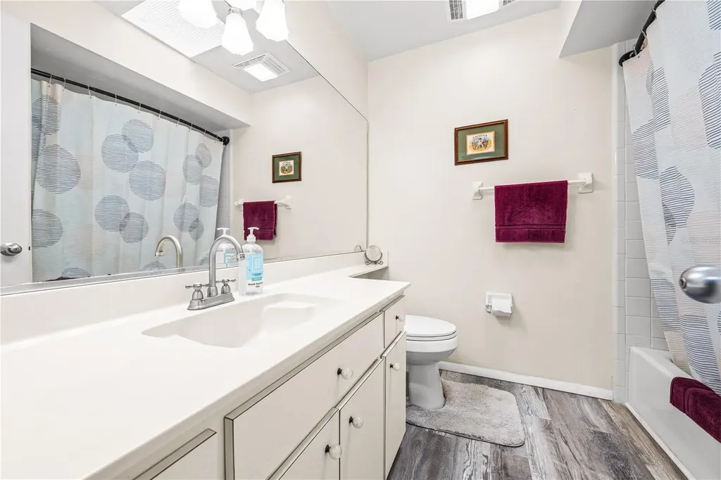 4424 Meadow Creek Circle Sarasota FL 34233
