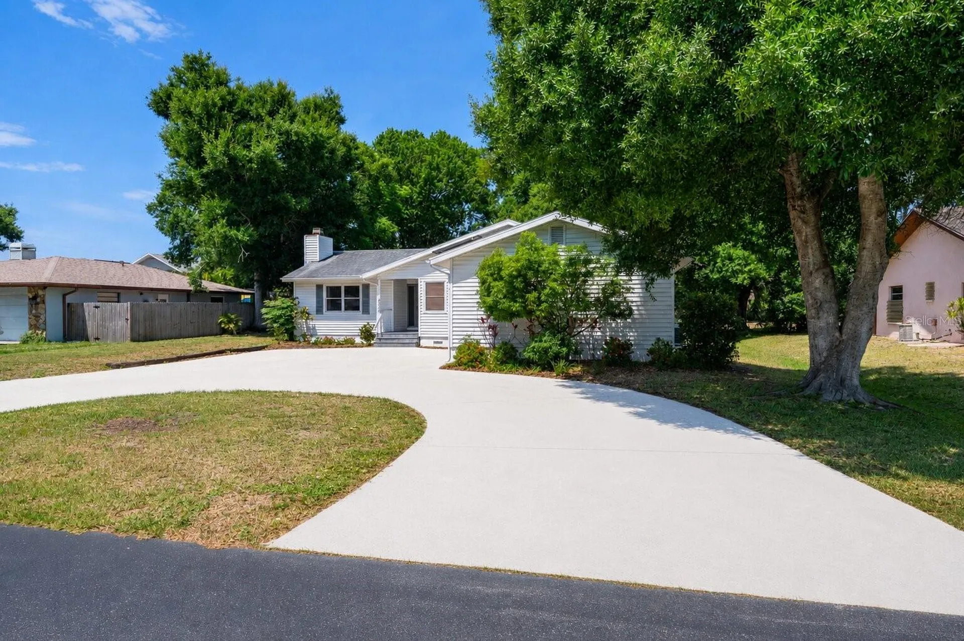 4424 Meadow Creek Circle Sarasota FL 34233