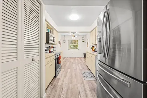 4424 Meadow Creek Circle Sarasota FL 34233
