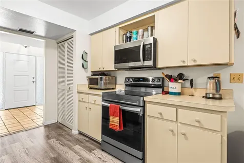 4424 Meadow Creek Circle Sarasota FL 34233