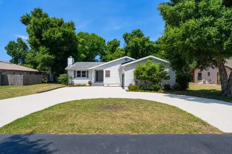 4424 Meadow Creek Circle Sarasota FL 34233