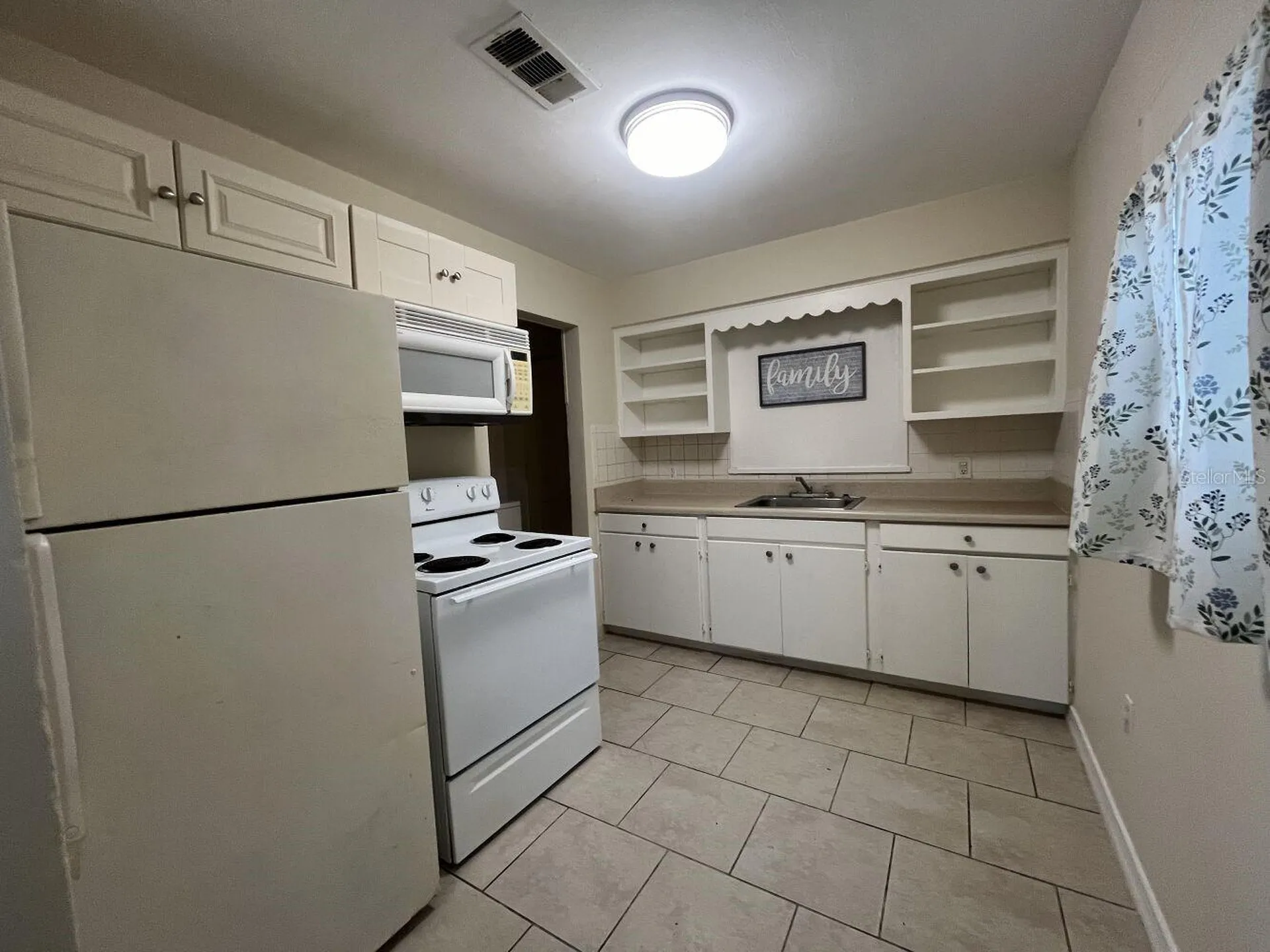 2014 10th Street W Bradenton FL 34205