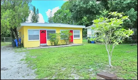 720 22nd Avenue W Bradenton FL 34205