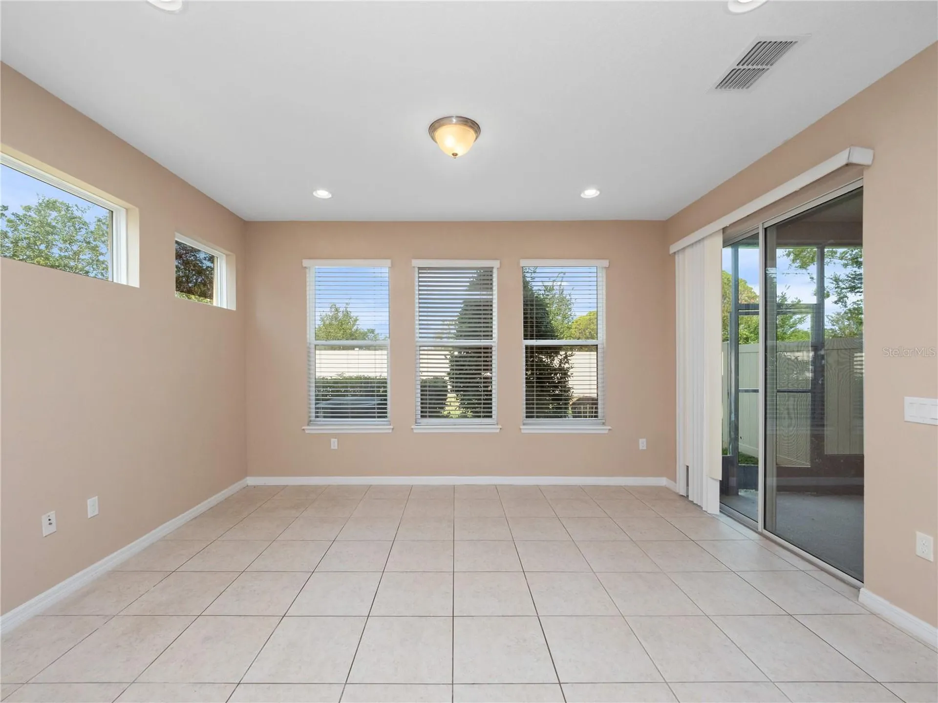1610 Mohegan Boulevard Kissimmee FL 34744
