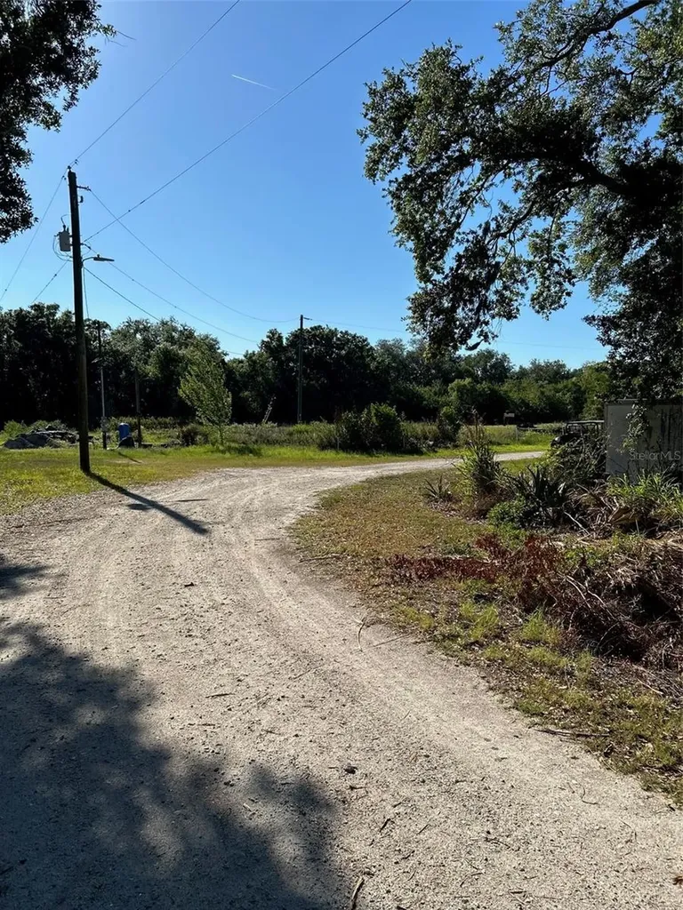 910 1010 & 1016 3rd Ave SE Avenue SE Ruskin FL 33570