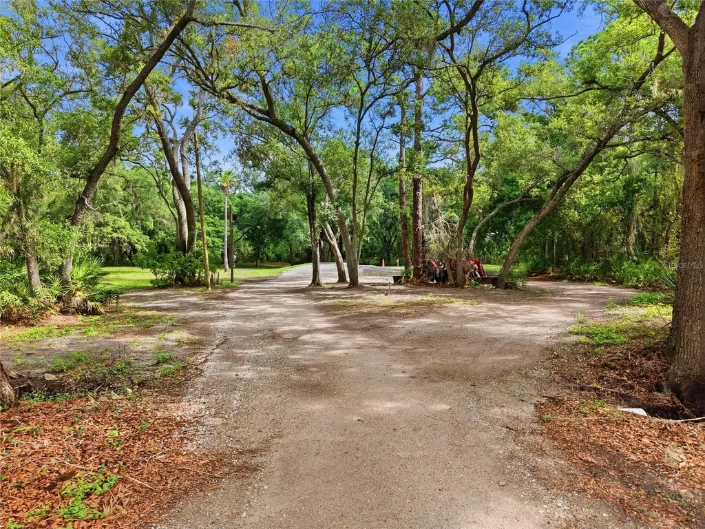 910 1010 & 1016 3rd Ave SE Avenue SE Ruskin FL 33570