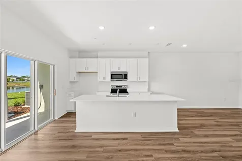 4698 Winding River Road Orlando FL 32822