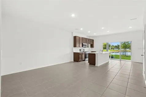 4698 Winding River Road Orlando FL 32822