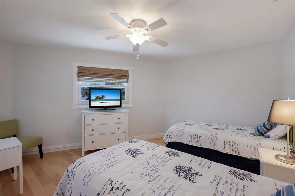 221 85th Street Holmes Beach FL 34217