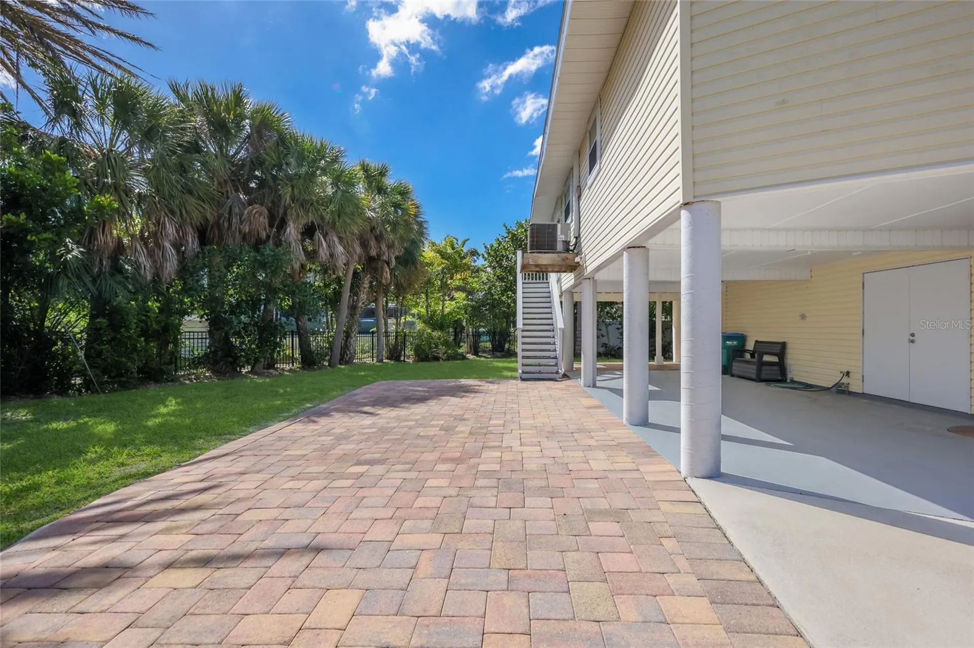 221 85th Street Holmes Beach FL 34217