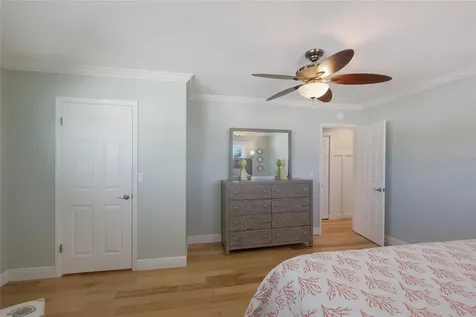 221 85th Street Holmes Beach FL 34217